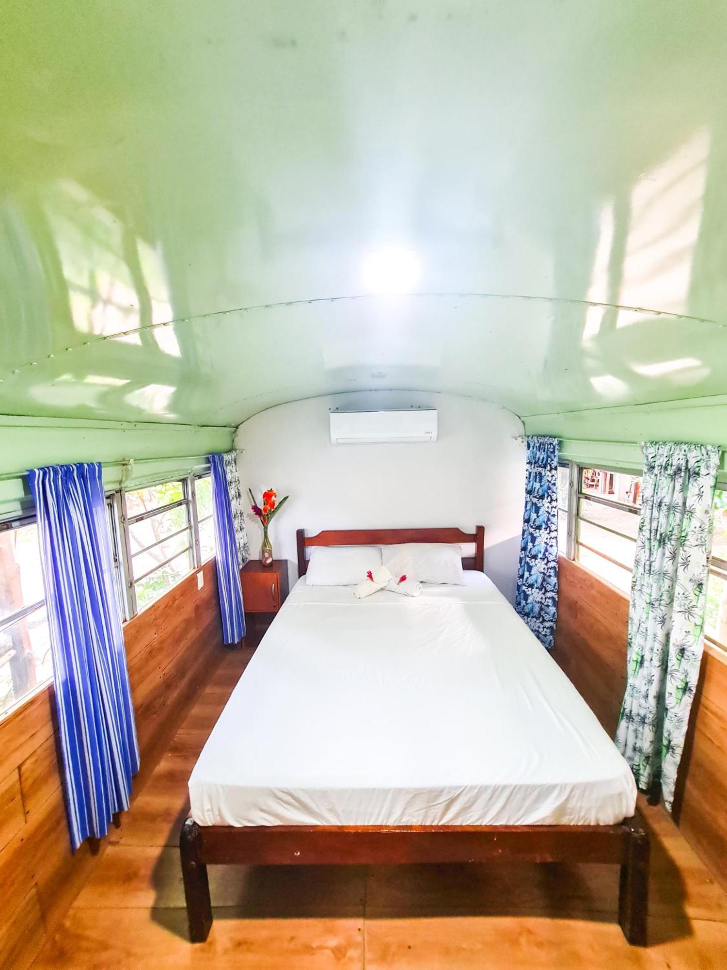 Playas del CocoHospedaje Combi Dream Bird公寓 外观 照片